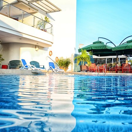 Hotel Atrium Plaza บาร์รังกีญา ภายนอก รูปภาพ