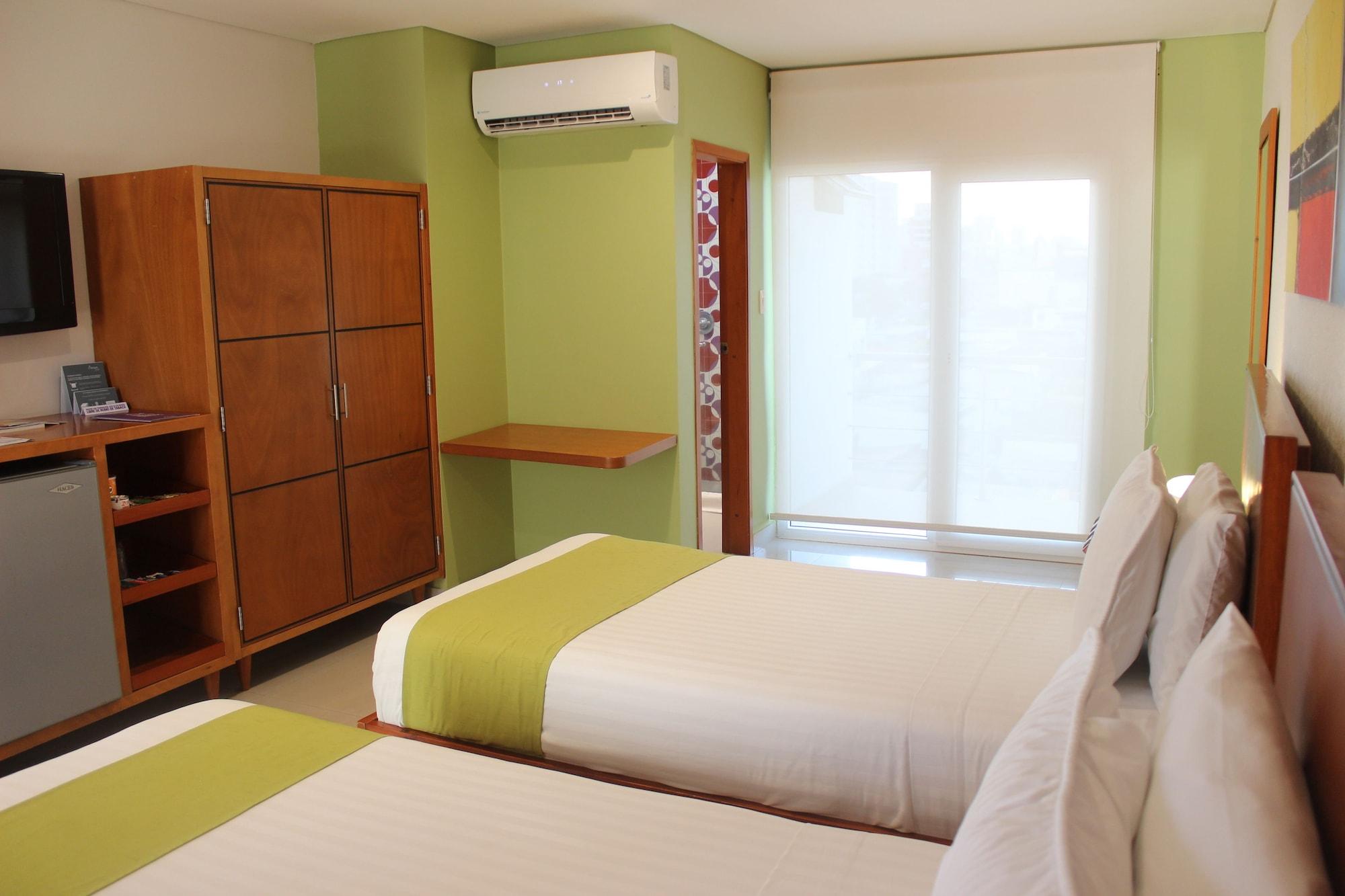 Hotel Atrium Plaza บาร์รังกีญา ภายนอก รูปภาพ