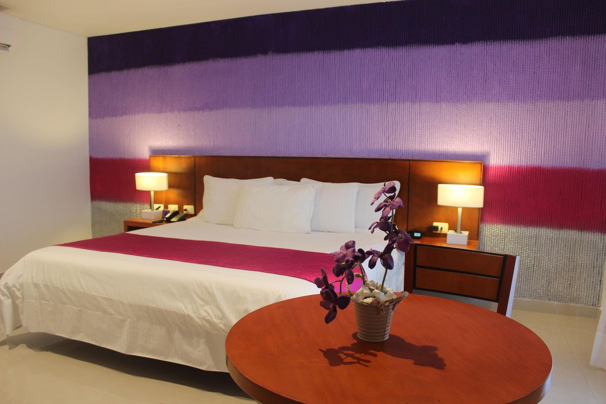 Hotel Atrium Plaza บาร์รังกีญา ภายนอก รูปภาพ
