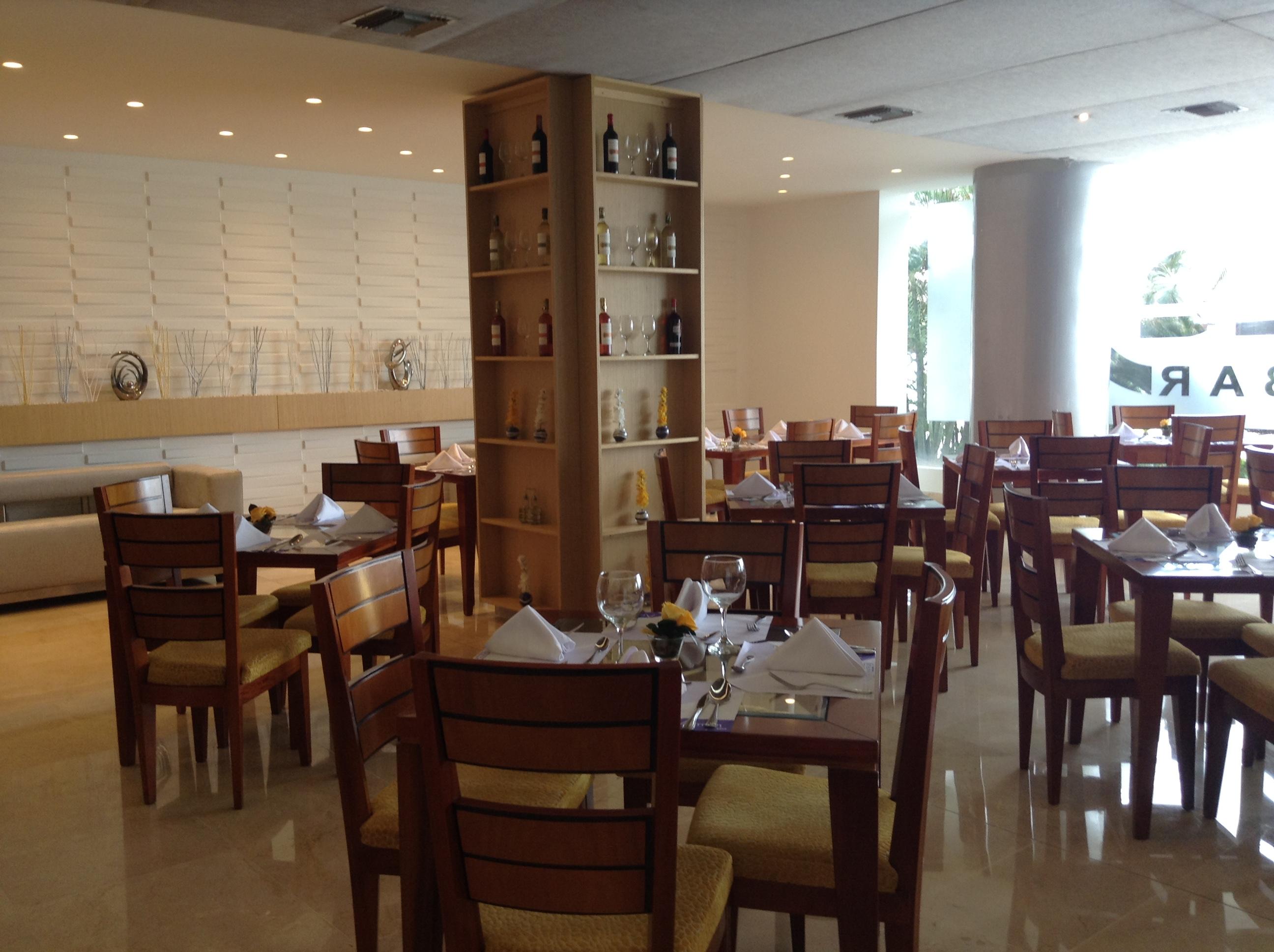 Hotel Atrium Plaza บาร์รังกีญา ภายนอก รูปภาพ