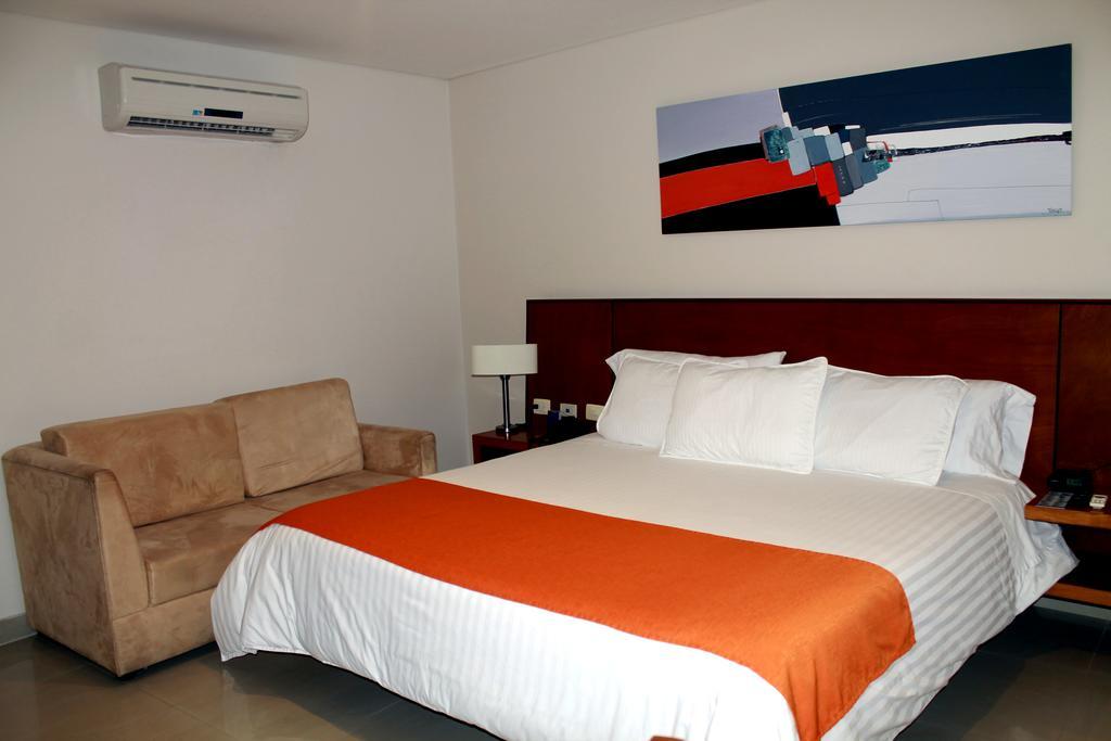 Hotel Atrium Plaza บาร์รังกีญา ภายนอก รูปภาพ