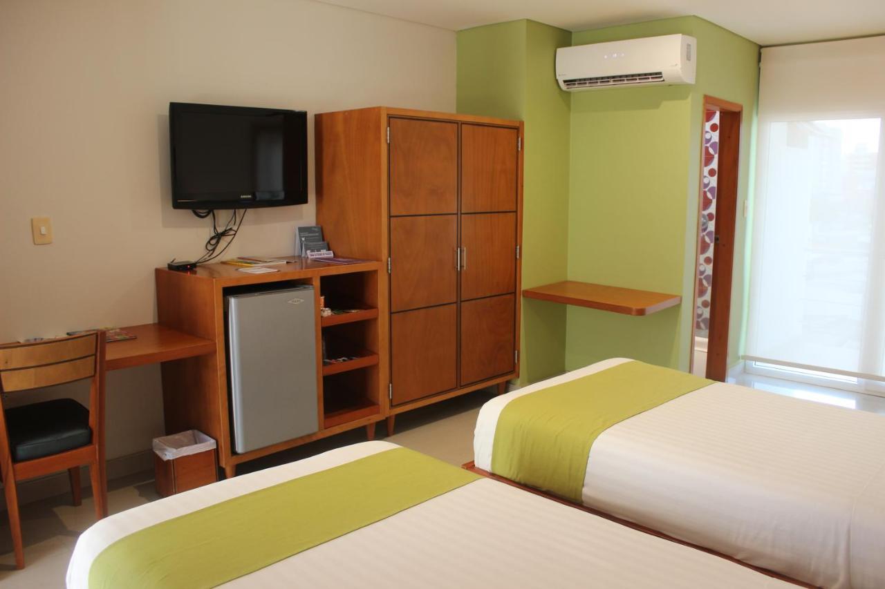 Hotel Atrium Plaza บาร์รังกีญา ภายนอก รูปภาพ