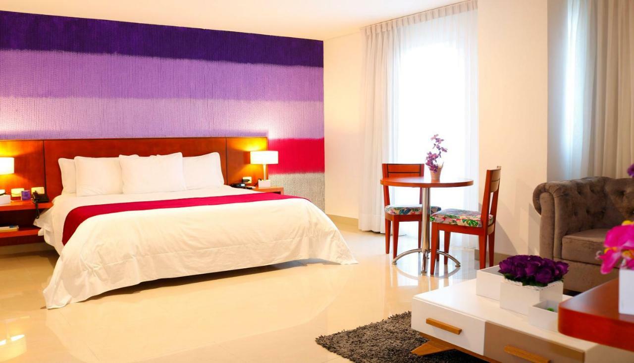 Hotel Atrium Plaza บาร์รังกีญา ภายนอก รูปภาพ